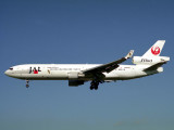 MD-11  JA-8583