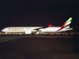 B777-300  A6-EMM