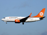 B737-700  G-STRF