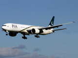 B773