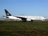 B777-200  N76021