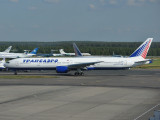 B777-300  EI-UNM 