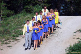 Justin and Ericas wedding party coming down the hill (2664)
