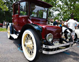 An electric car of old