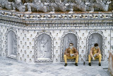 Security guards at Wat Arun.