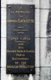 Plaque à la mémoire du général La Fayette