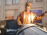Yekaterinburg Statue (2).jpg