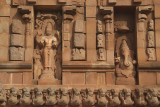 Figures on side of Brihadeeswarar Temple