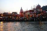 People crowd the ghat, Har-ki-pauri, Haridwar, India