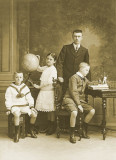 1913.jpg
