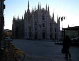 Early morning visit on the Piazza del Duomo .. B1370