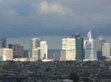 sunlight only for La Defense area : unfair indeed - dramatic - theatrical : where is the curtain ?
