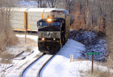 NS 285 eases through Veechdale on a restricting signal 