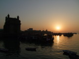 Sunrise Gateway to India Mumbai.jpg