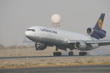 1756 6th June 06 Lufthansa Arriving at Sharjah.jpg