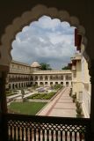 Rambagh Palace Archway Jaipur.JPG