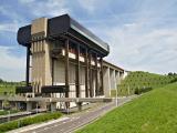 Strpy-Thieux boat lift - outside