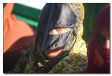 Mujer Omani cubierta en el ferry de Masirah - Covered Omani woman in the Masirah ferry