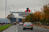 QM2 on the Clyde