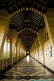 Gods tunnel... St-Benot Abbaye