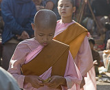 Mandalay, novice monks