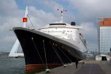 Queen Elizabeth 2