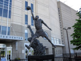 Michael Jordans statue