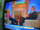 Kelly Ripa playin footsie!