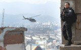 Policeman-in-position-O.jpg