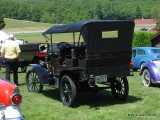 1913 Ford Depot Bus