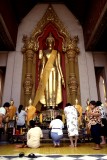 Nakhon Pathom:  Phra Pathom Chedi:  Phra Ruang Rojanarit Buddha