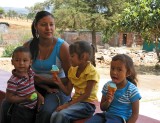 Alicia and children