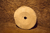Stone cap of interlevel manhole