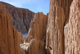 Cathedral Gorge, caves near the picnic area