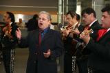 Delta passenger sings with Mariachi band