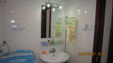 guest bathroom 2.JPG