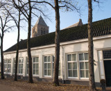 Giessen-Oudekerk, wijkgebouw en kerktoren, 2008.jpg