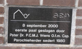 IJmuiden, RK Pieterskerk steen parochiehuis, 2009.jpg