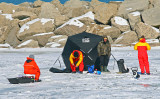 ice-fishermen2.jpg