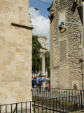 An  obelisk , railings  et  al.