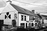 dingle pub_bw.jpg