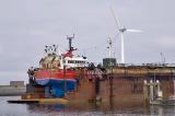 Lauwersoog, ship in dock
