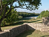 Entry wall and dam