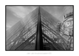 Louvre pyramid 1