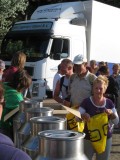 Ontbijt/Lunch wordt uitgereikt in Egmond aan Zee