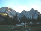 Vanuit Rifugio Fanés zicht op Kreuzkofel