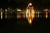 Hoan Kiem Lake at night