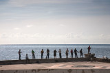 Pescando en El Malecn (La Habana)