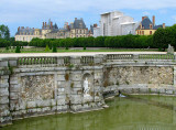 la fontaine et la statue