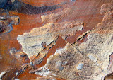 abstraction rocheuse à tendance pyramidale